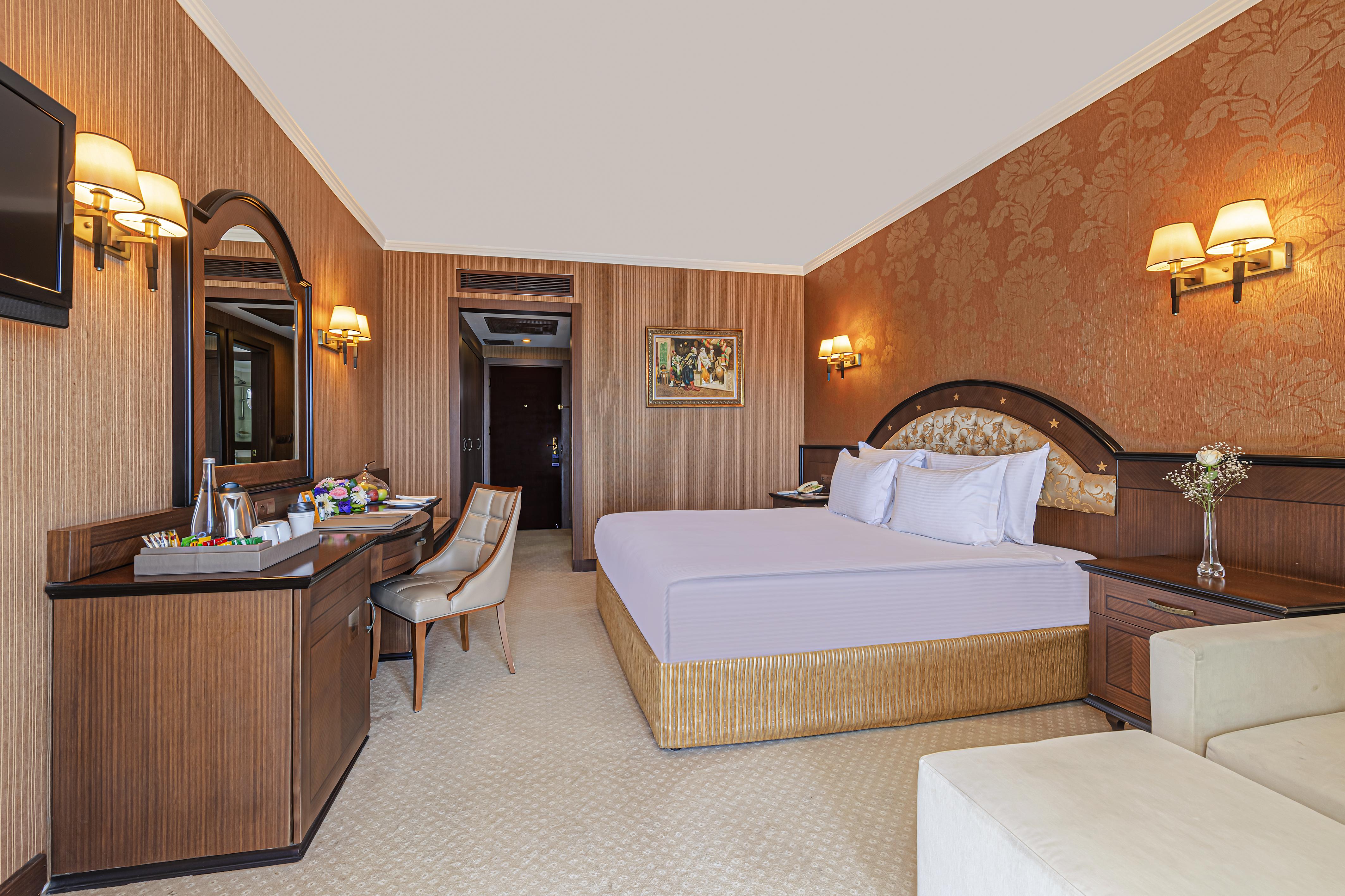 Megasaray Westbeach Antalia Esterno foto A room at the hotel