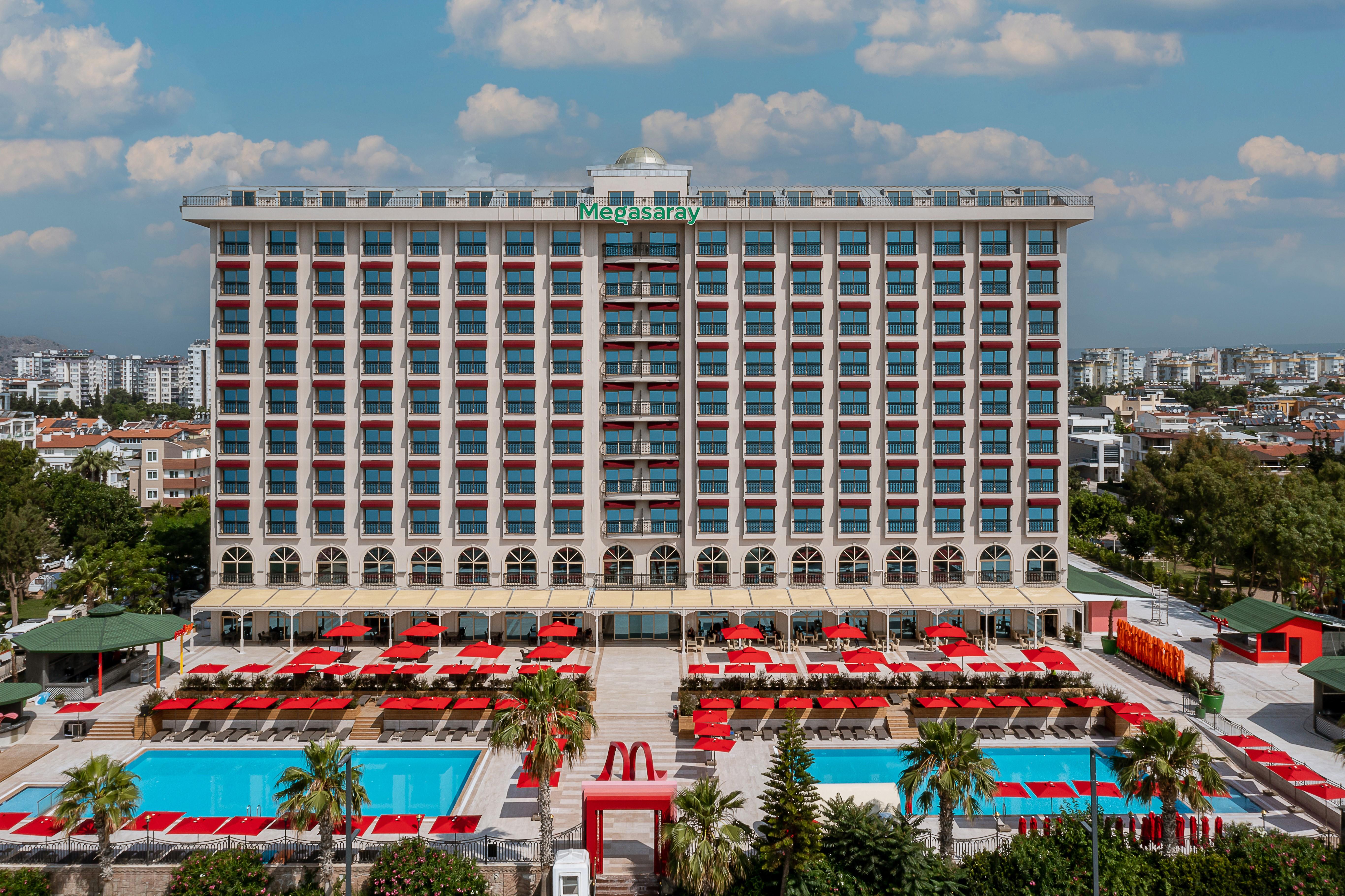 Megasaray Westbeach Antalia Esterno foto The hotel in 2012