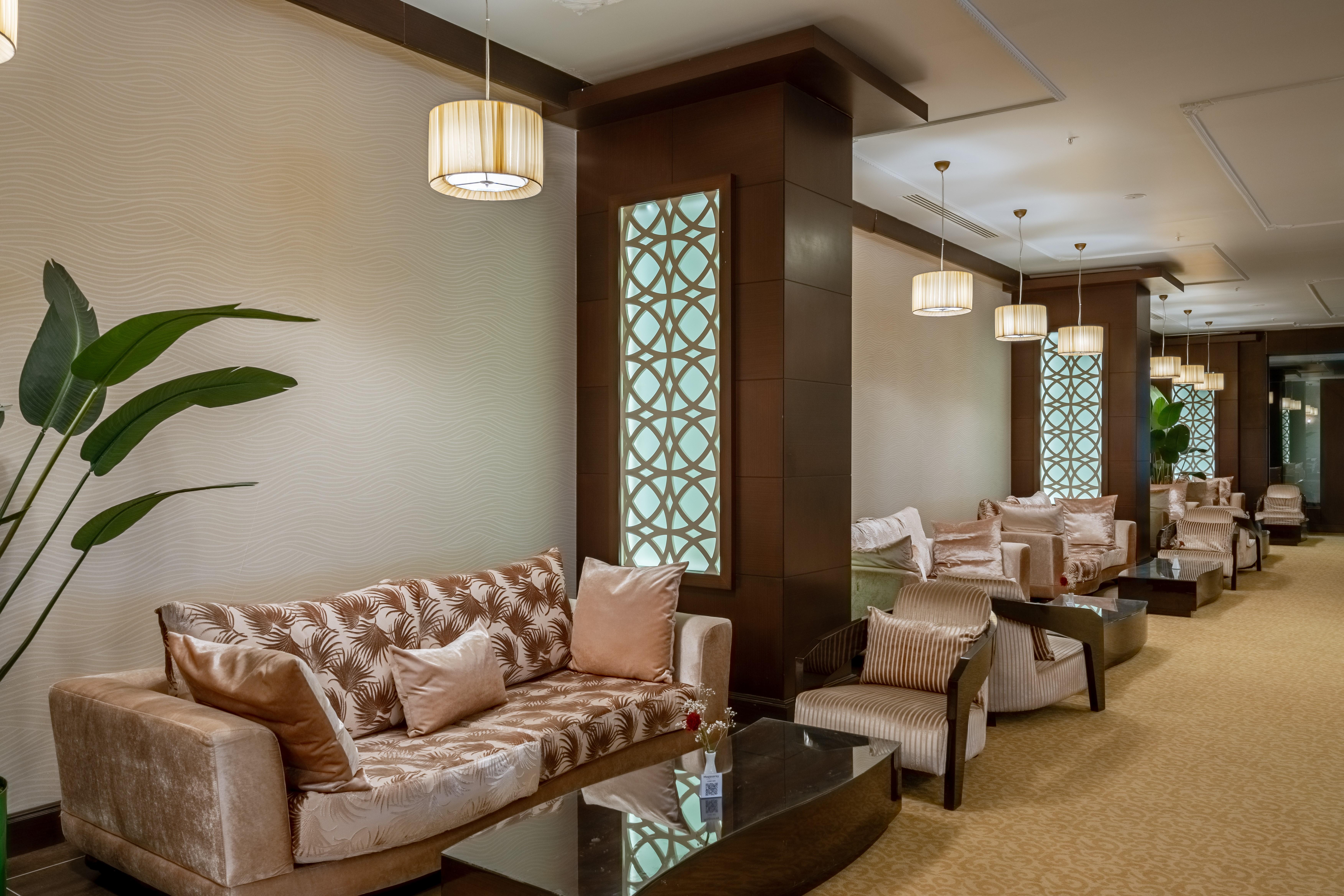 Megasaray Westbeach Antalia Esterno foto The lounge at the airport