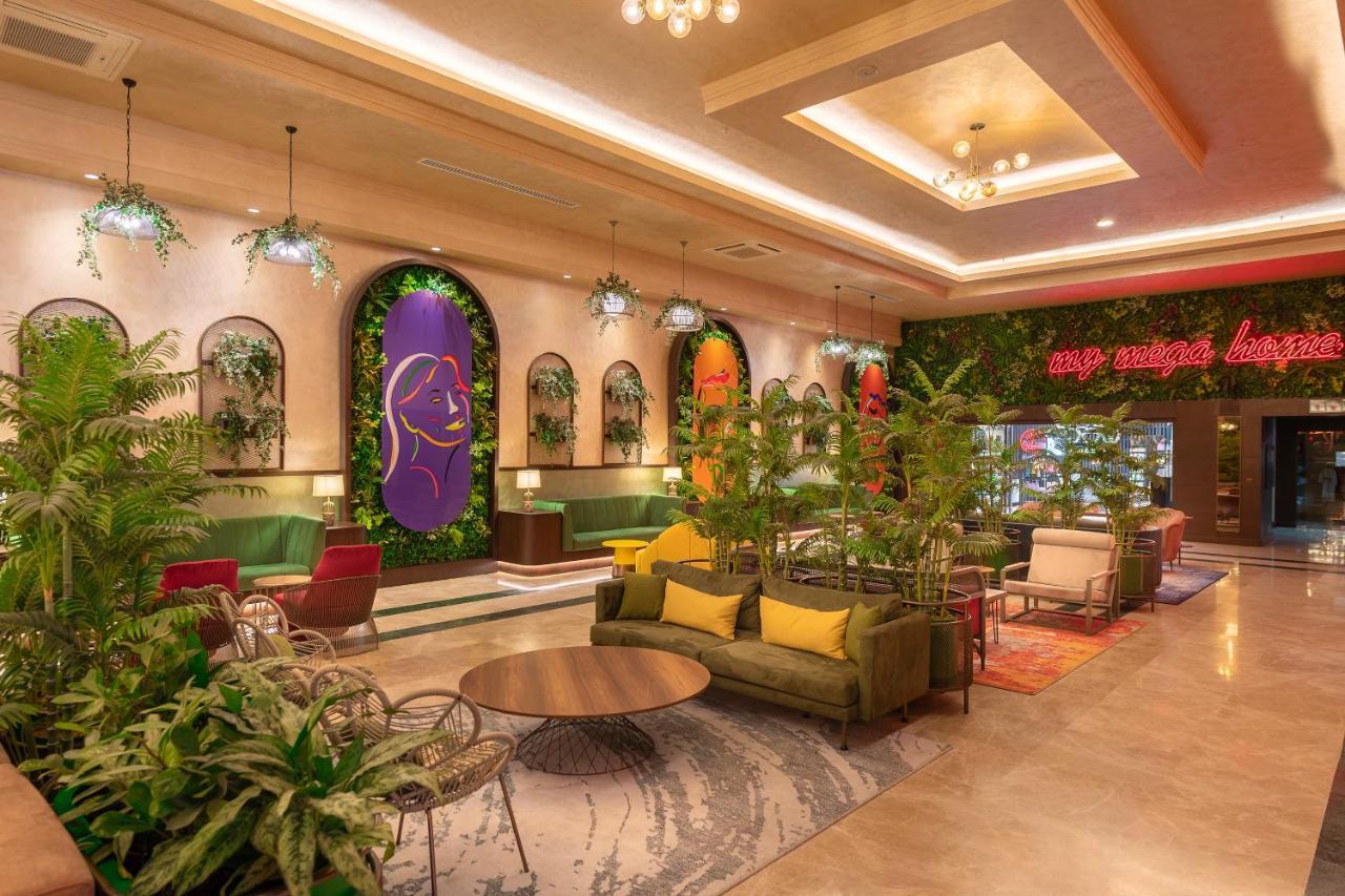 Megasaray Westbeach Antalia Esterno foto The lobby of the hotel