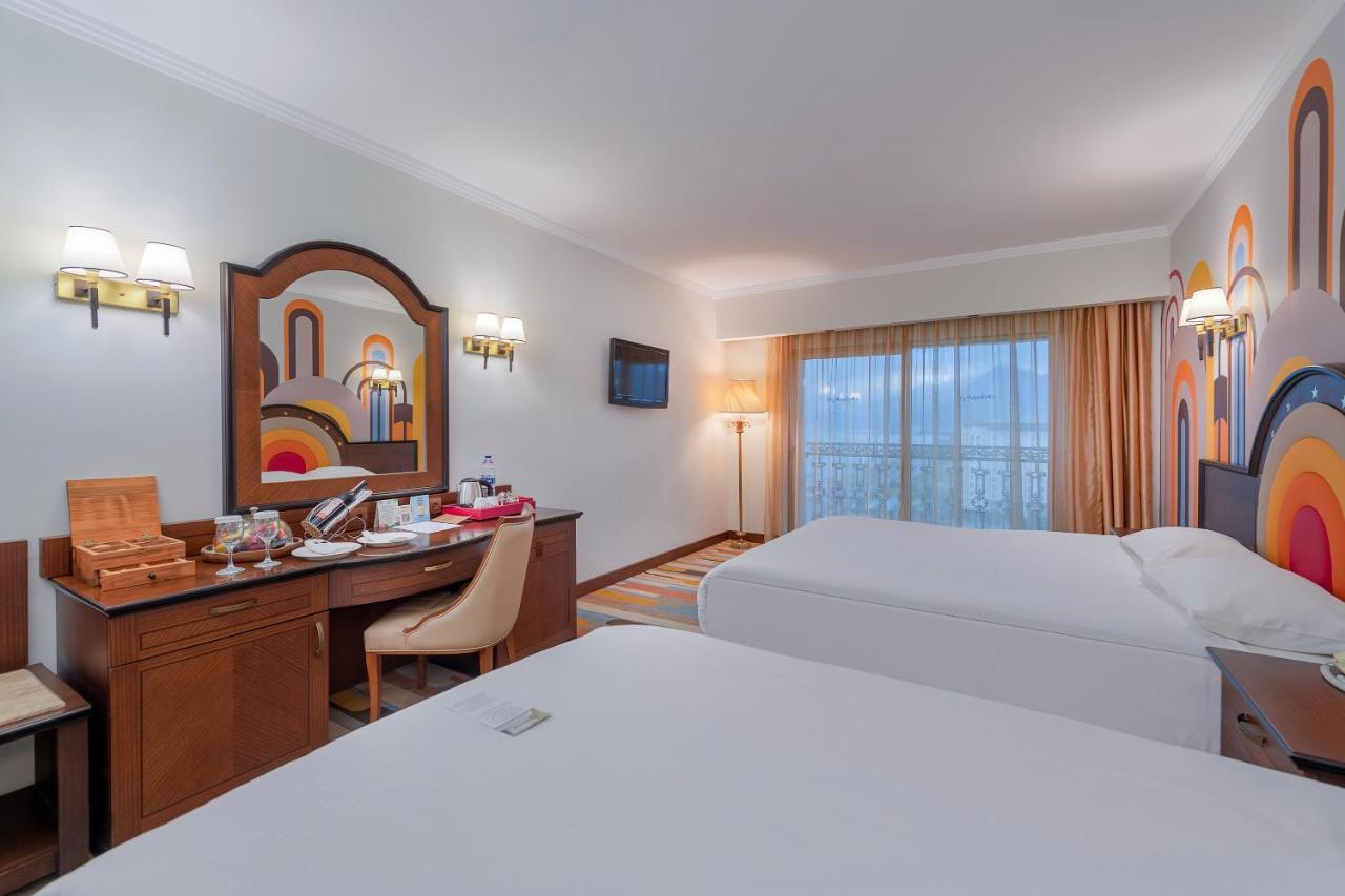 Megasaray Westbeach Antalia Esterno foto Deluxe Room