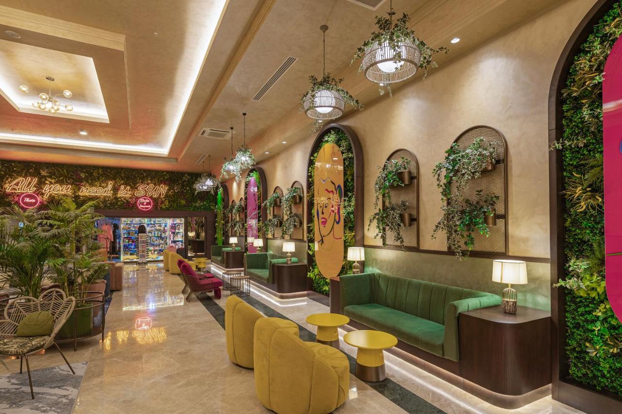 Megasaray Westbeach Antalia Esterno foto The interior of the hotel