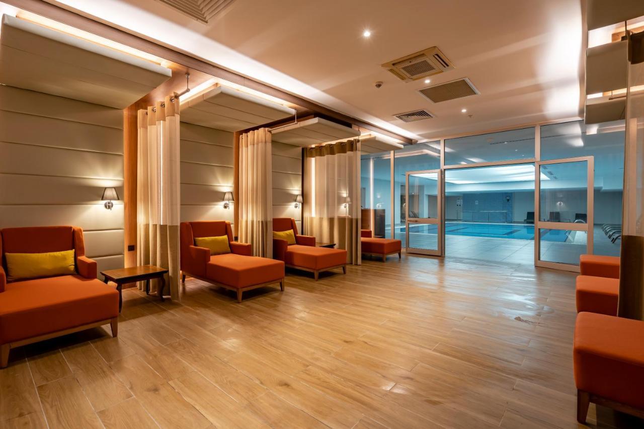 Megasaray Westbeach Antalia Esterno foto The interior of the lounge