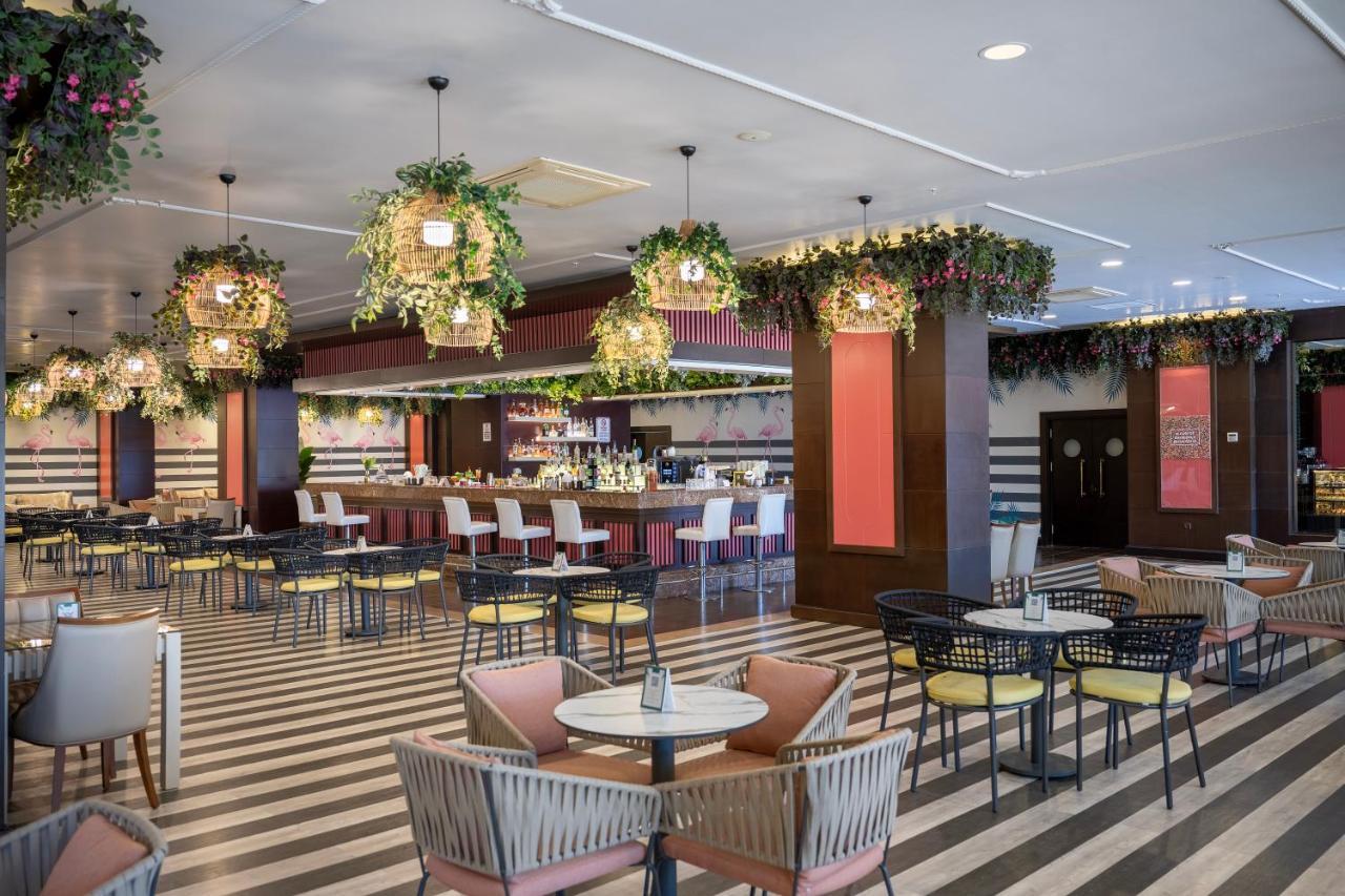 Megasaray Westbeach Antalia Esterno foto The interior of the lounge